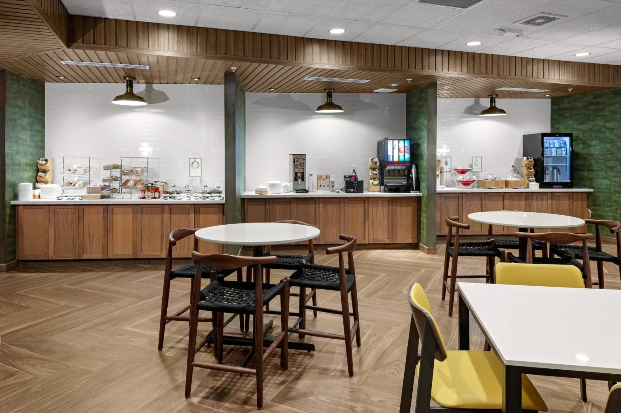 Fairfield By Marriott Port Clinton Waterfront Hotel Екстериор снимка