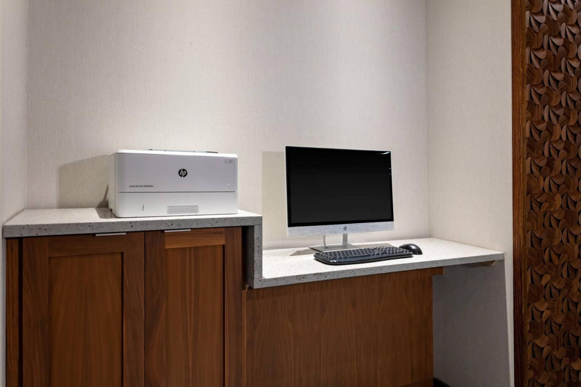 Fairfield By Marriott Port Clinton Waterfront Hotel Екстериор снимка