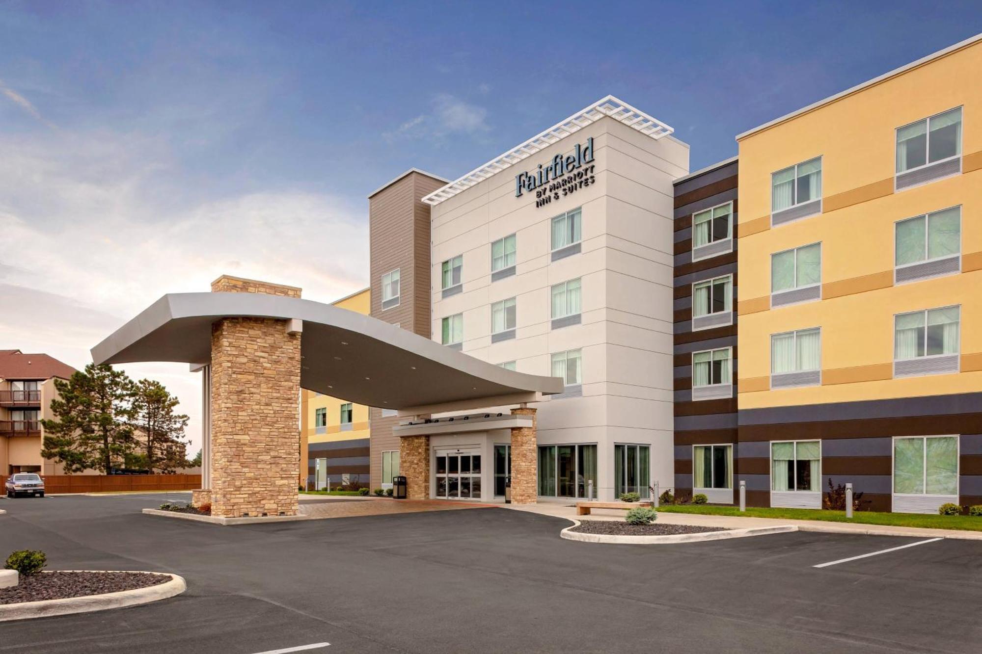 Fairfield By Marriott Port Clinton Waterfront Hotel Екстериор снимка