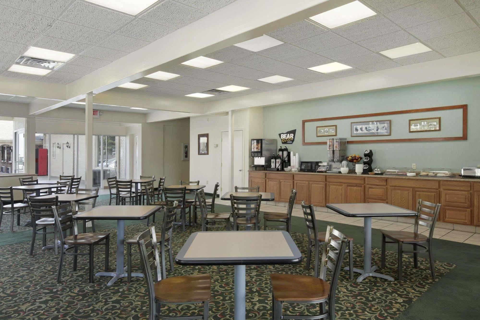 Fairfield By Marriott Port Clinton Waterfront Hotel Ресторант снимка