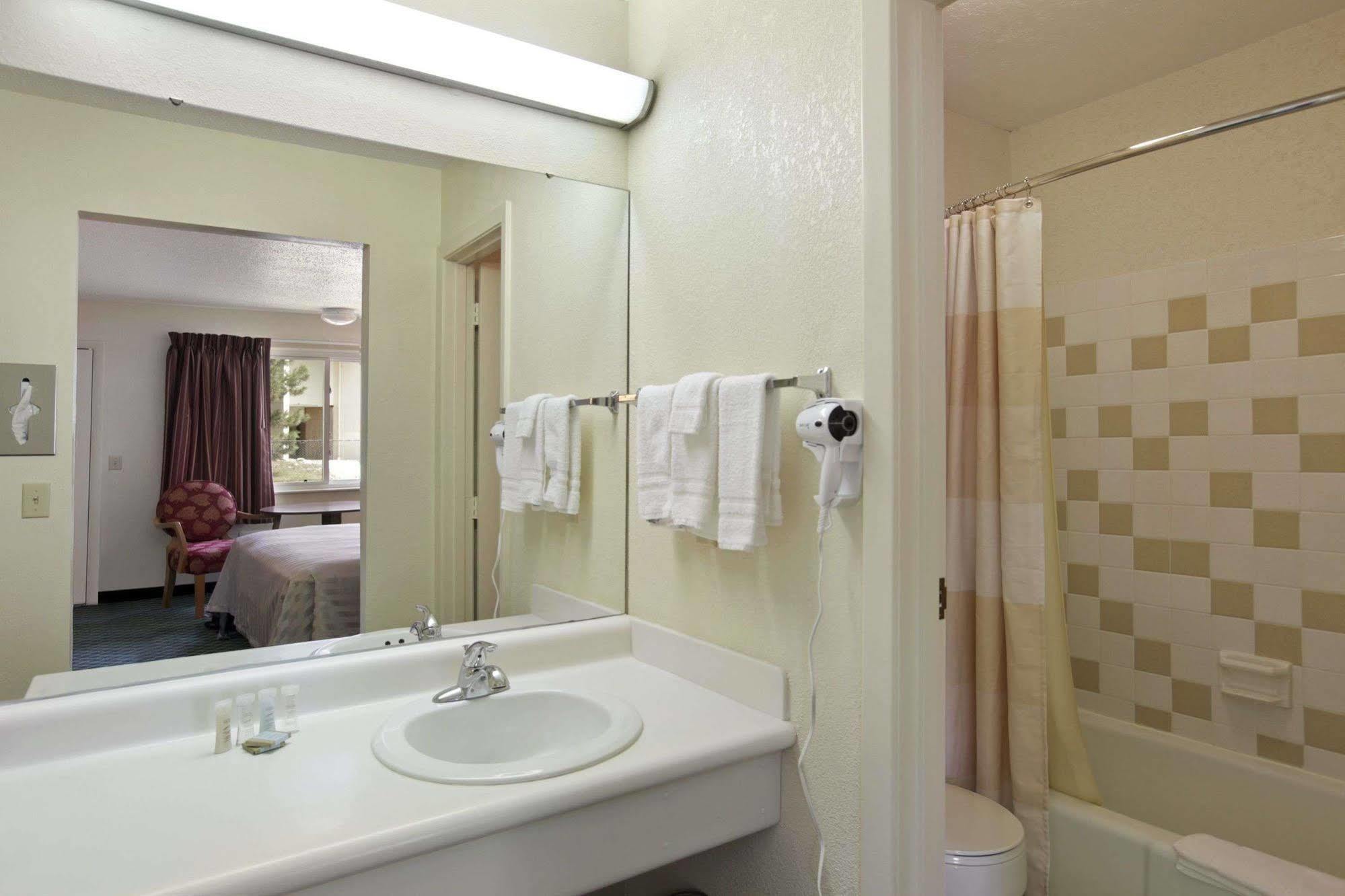 Fairfield By Marriott Port Clinton Waterfront Hotel Стая снимка