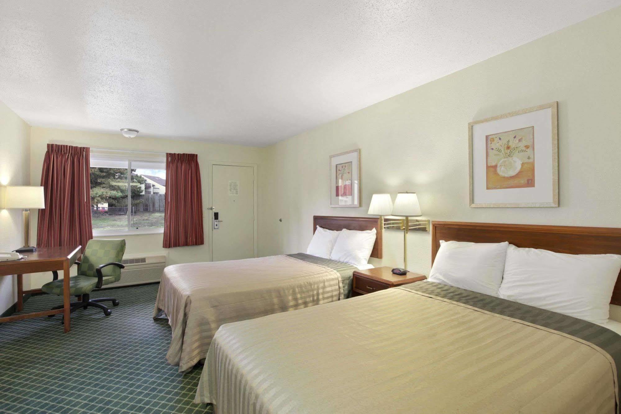 Fairfield By Marriott Port Clinton Waterfront Hotel Стая снимка
